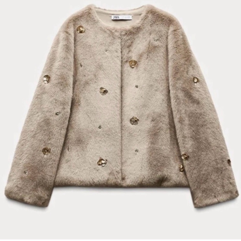 Zara Faux Fur Jacket with Gold Accents L - Picture 2 of 3